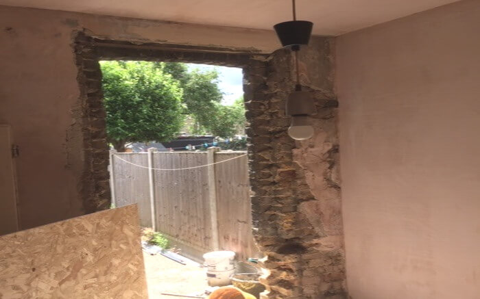 Repairing mundic property