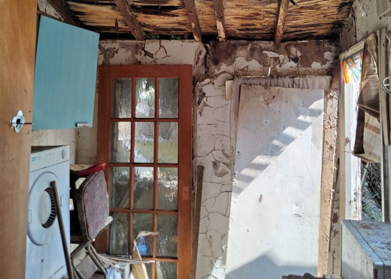 House without kitchen