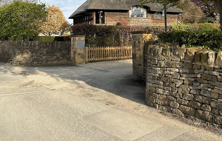 Selling house on private road