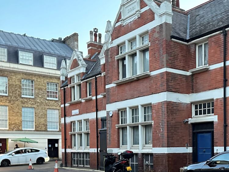 Sell underpinned house