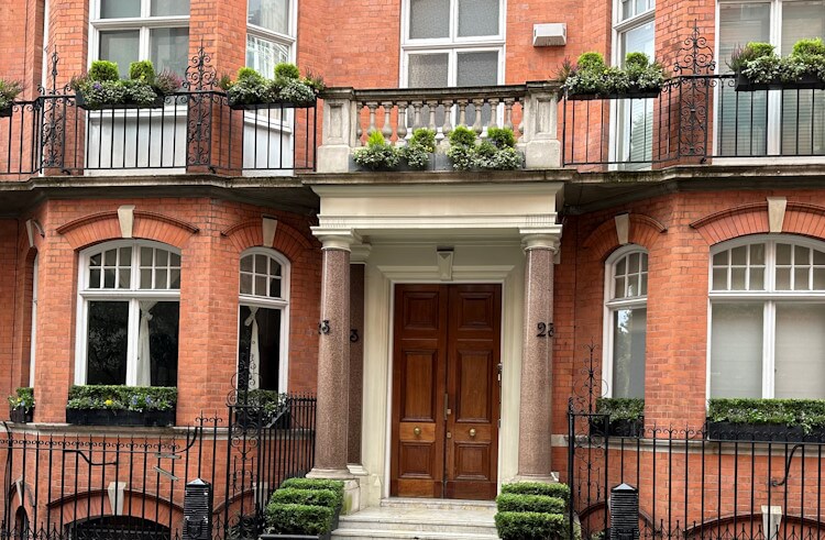 Selling a mansion block flat
