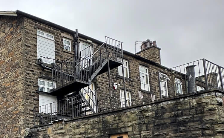 Selling a flat without a licence to alter