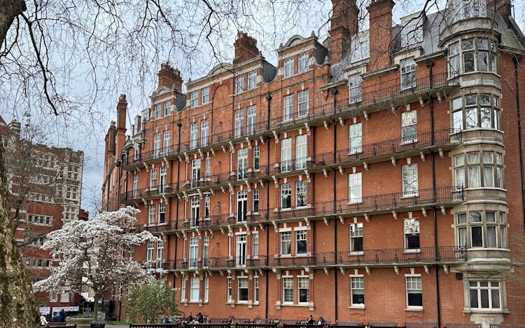 Alternatives to estate agent when selling