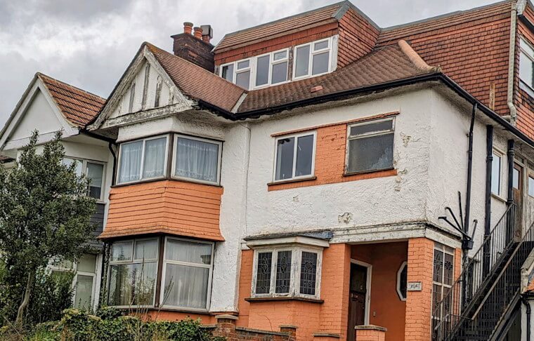 Sell a dilapidated house