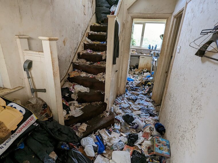 Selling a derelict house - picture inside
