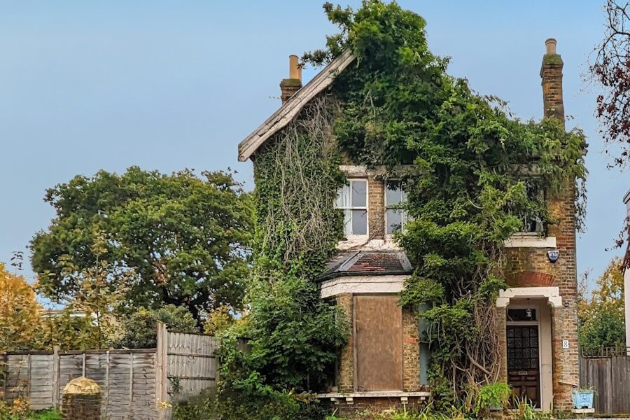 Selling a dilapidated house