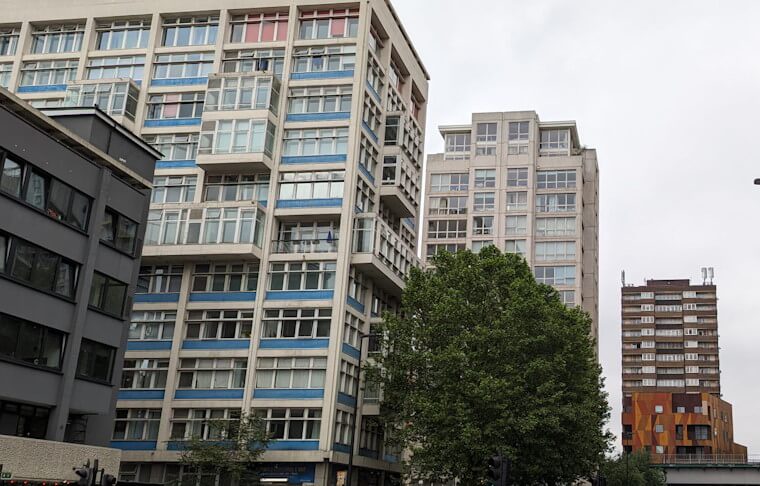 Sell a high-rise flat