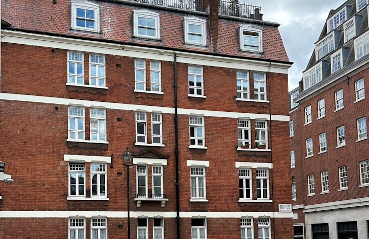 Sell flat in a Peabody building