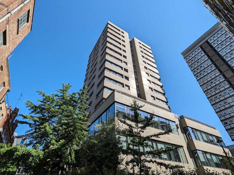 Sell flat in Soho